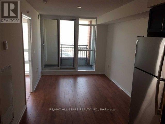 1512 - 830 Lawrence Avenue W, Toronto, Ontario  M6A 1C3 - Photo 5 - W12601810