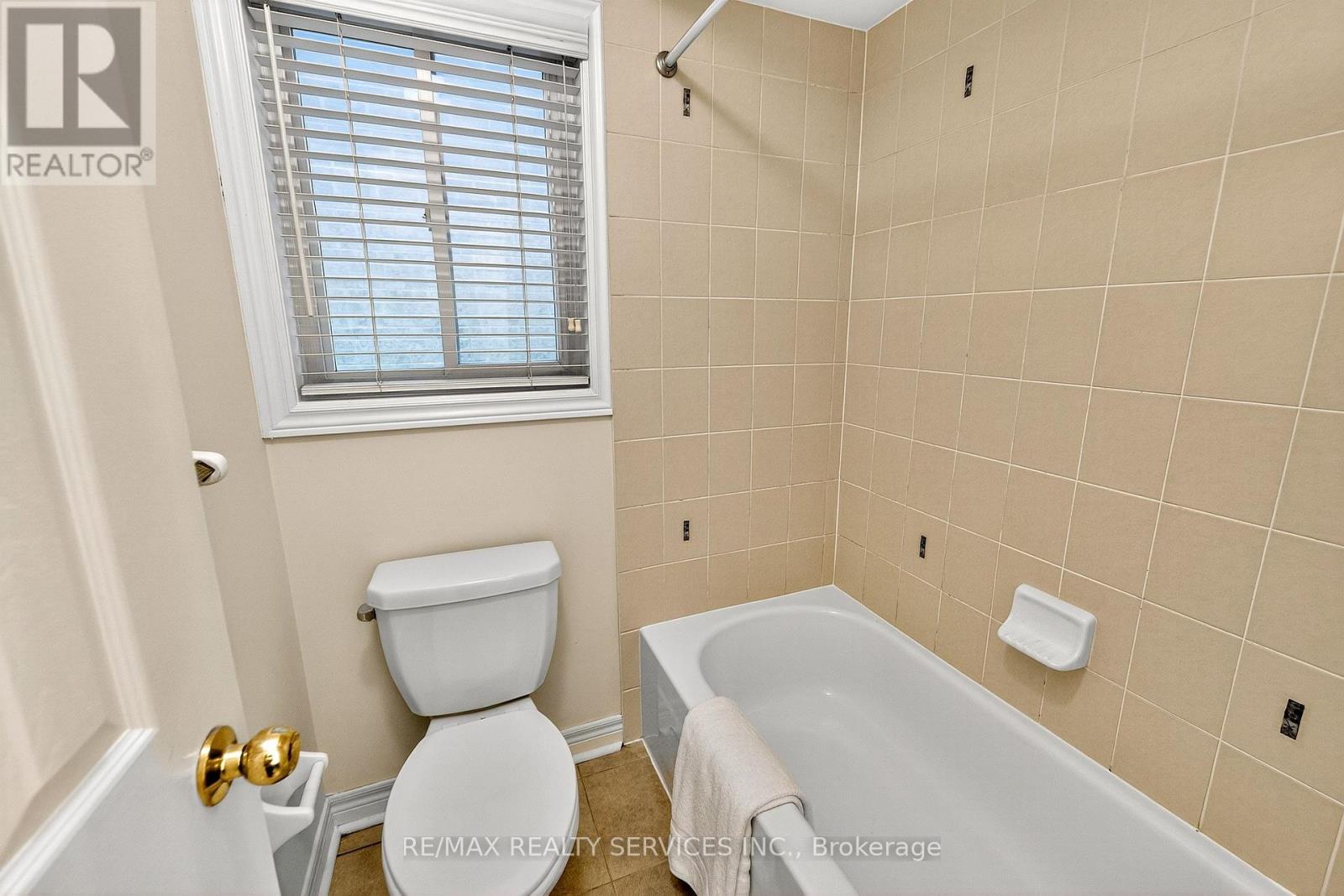 24 Addiscott Street, Brampton, Ontario  L6R 0X8 - Photo 38 - W12602102