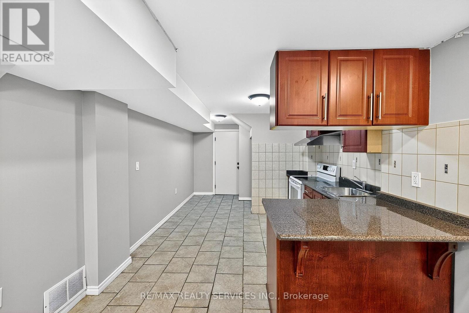 24 Addiscott Street, Brampton, Ontario  L6R 0X8 - Photo 42 - W12602102