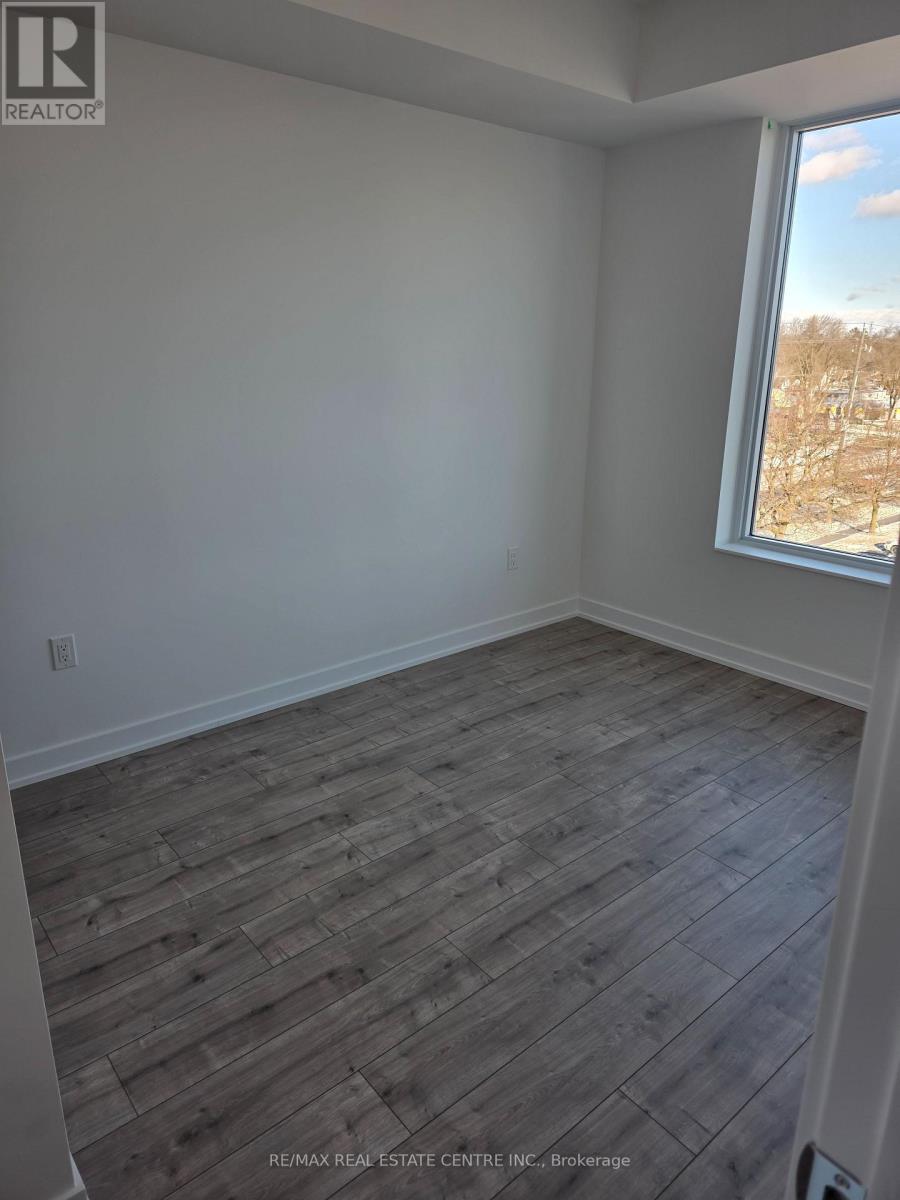 500 Plains Road, Burlington, Ontario  L7T 0C8 - Photo 10 - W12602132