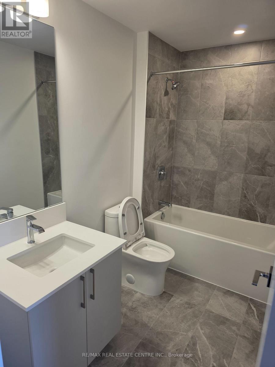 500 Plains Road, Burlington, Ontario  L7T 0C8 - Photo 7 - W12602132