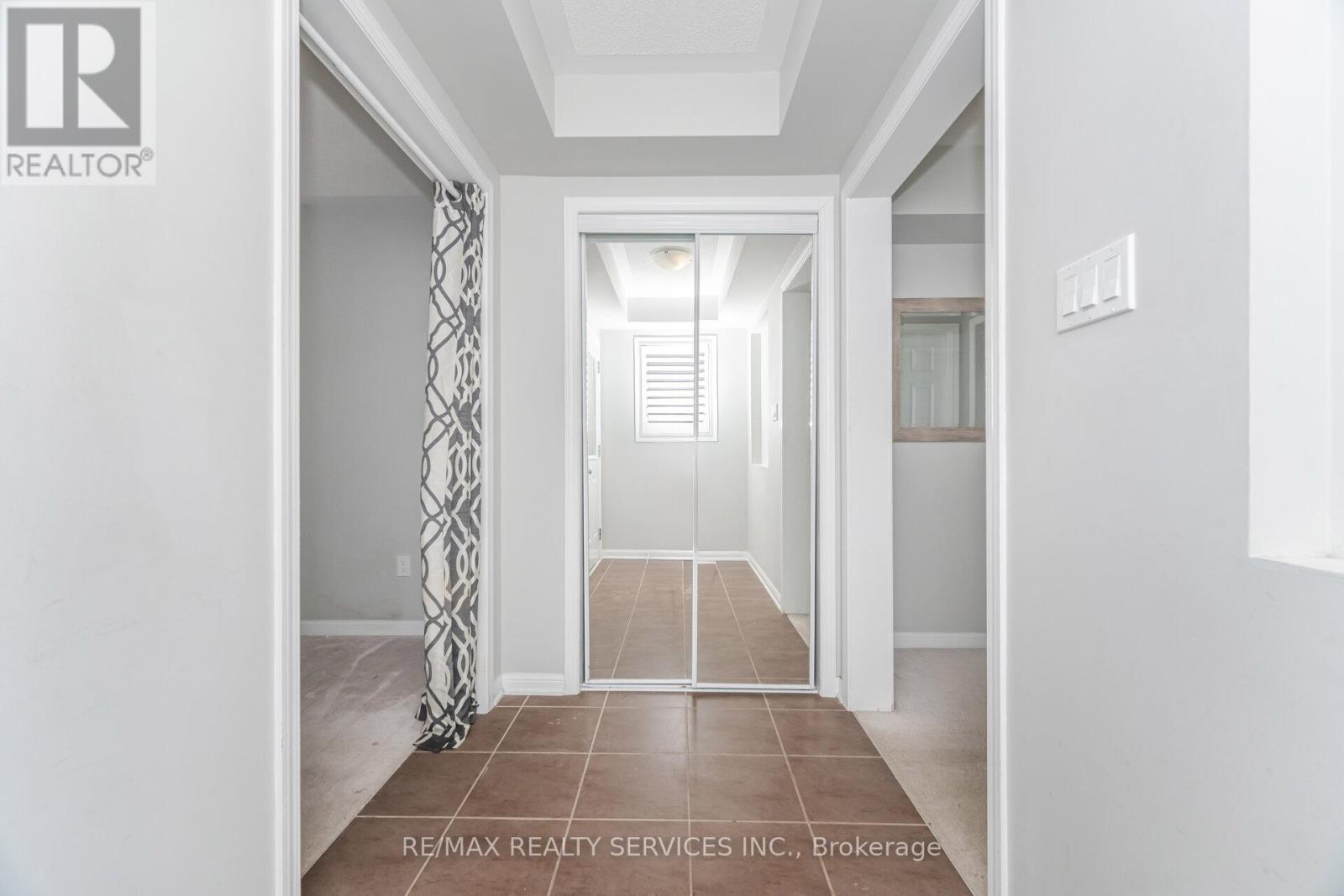 278 Gleave Terrace, Milton, Ontario  L9T 8N9 - Photo 7 - W12602178