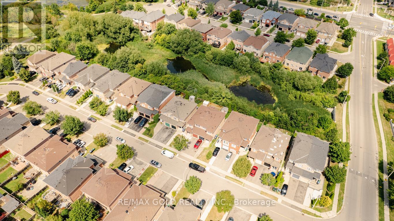 16 Lonestar Crescent, Brampton, Ontario  L7A 2H9 - Photo 13 - W12602200