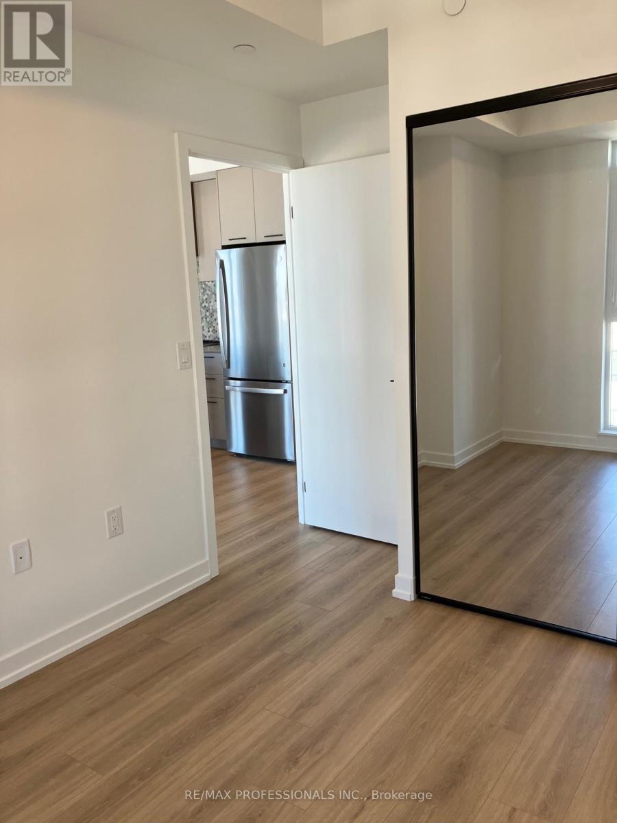 404 - 10 Lagerfeld Drive, Brampton, Ontario  L7A 0H8 - Photo 5 - W12602208