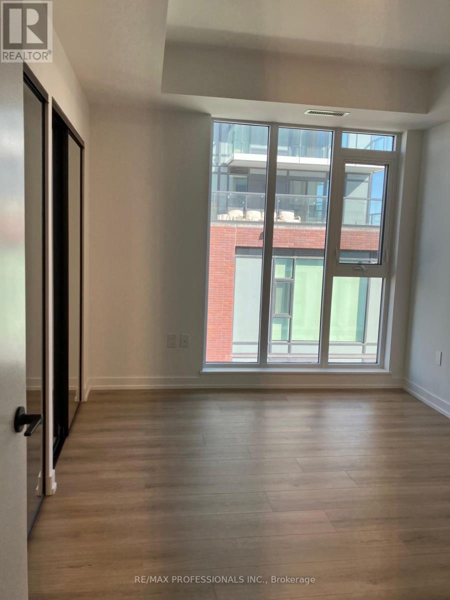 404 - 10 Lagerfeld Drive, Brampton, Ontario  L7A 0H8 - Photo 8 - W12602208