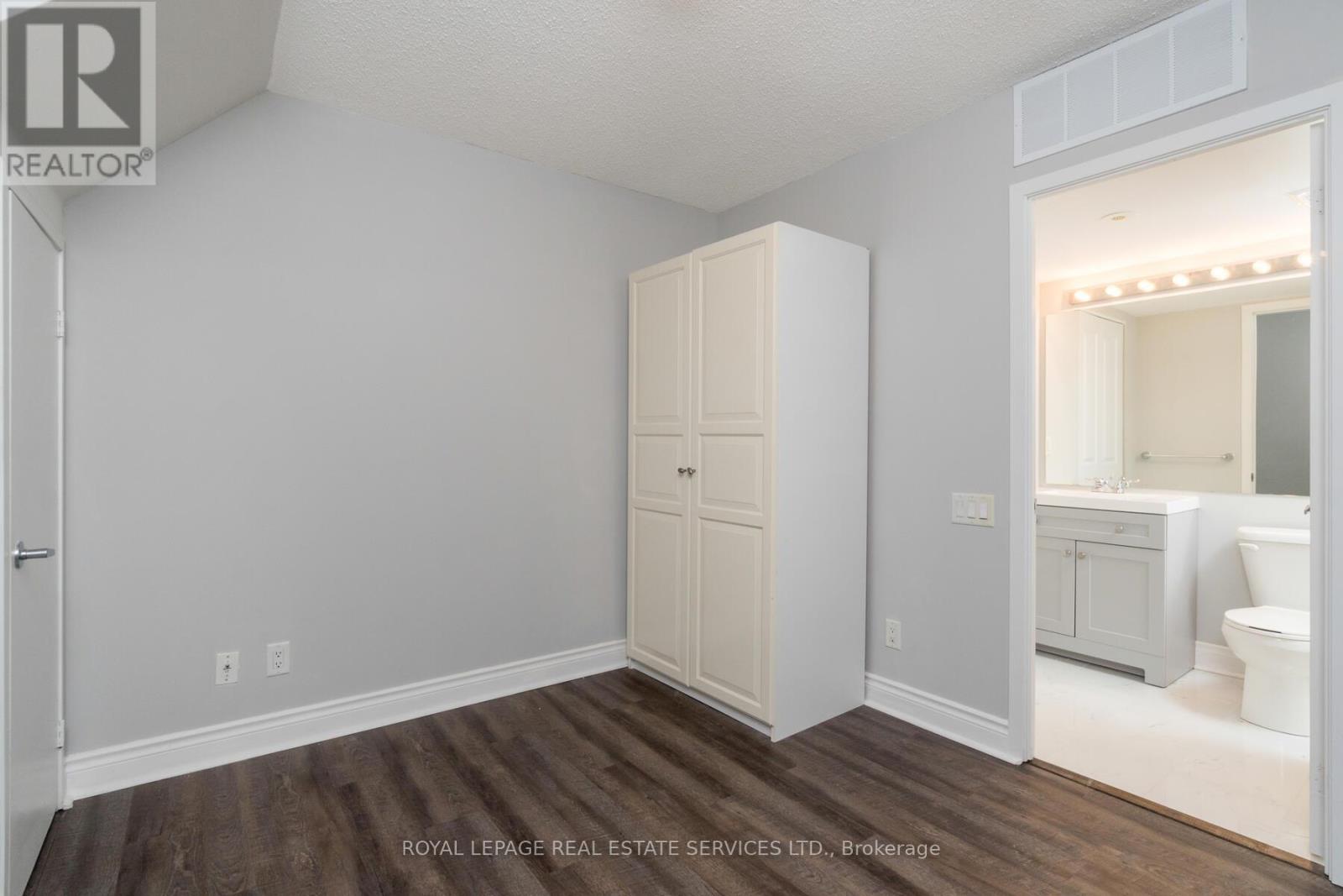 79 - 9 Windermere Avenue, Toronto, Ontario  M6S 5A4 - Photo 17 - W12602236