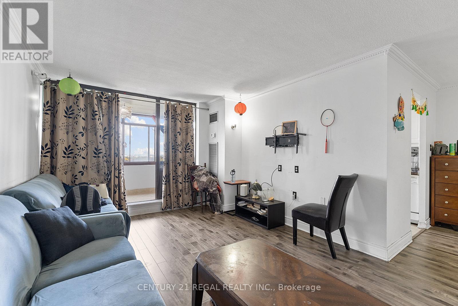 1009 - 18 KNIGHTSBRIDGE ROAD, Brampton, Ontario