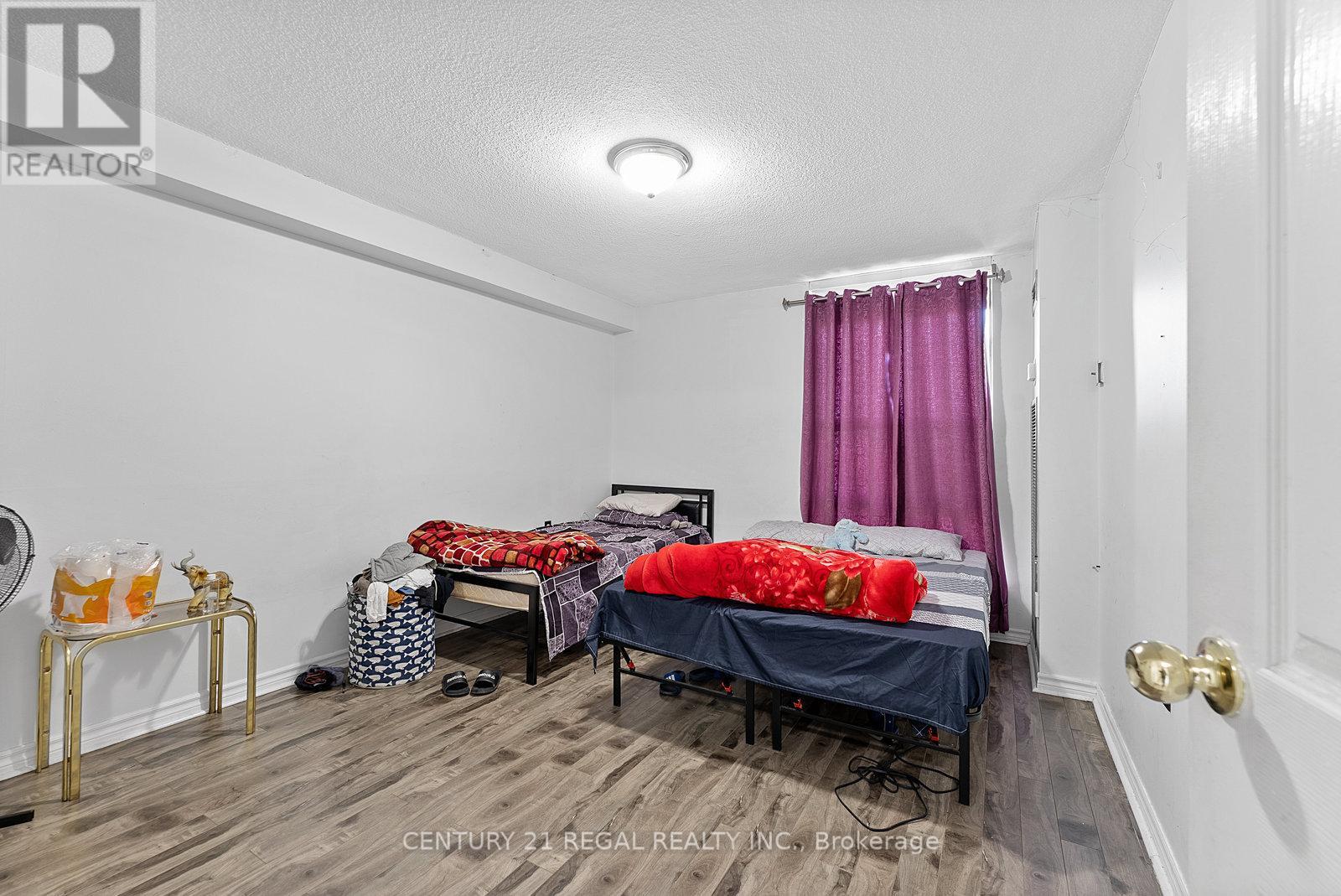 1009 - 18 Knightsbridge Road, Brampton, Ontario  L6T 3X5 - Photo 12 - W12602248