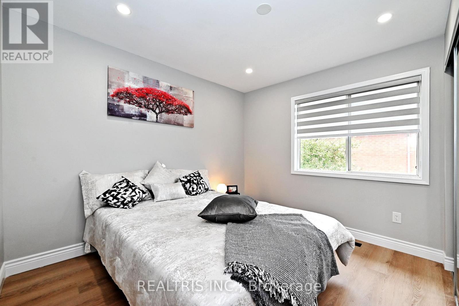 649 Marley Crescent, Milton, Ontario  L9T 5V2 - Photo 23 - W12602260