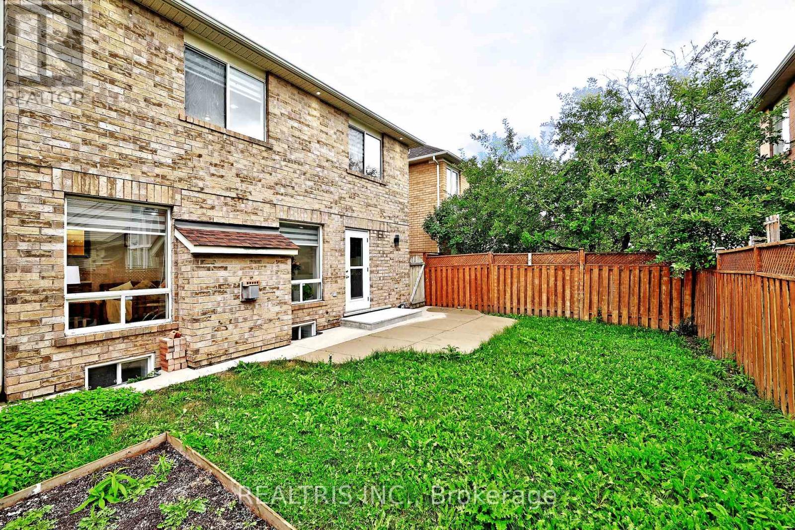 649 Marley Crescent, Milton, Ontario  L9T 5V2 - Photo 33 - W12602260