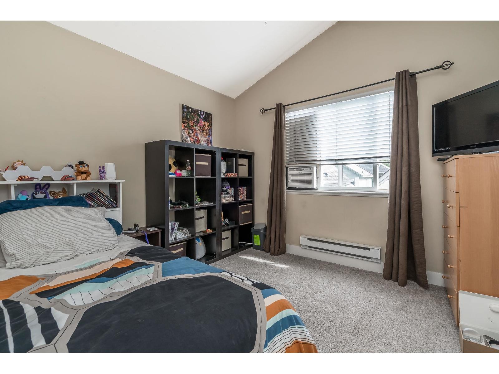 19232 68a Avenue, Surrey, British Columbia V4N 0B6 - Photo 9 - R3072233