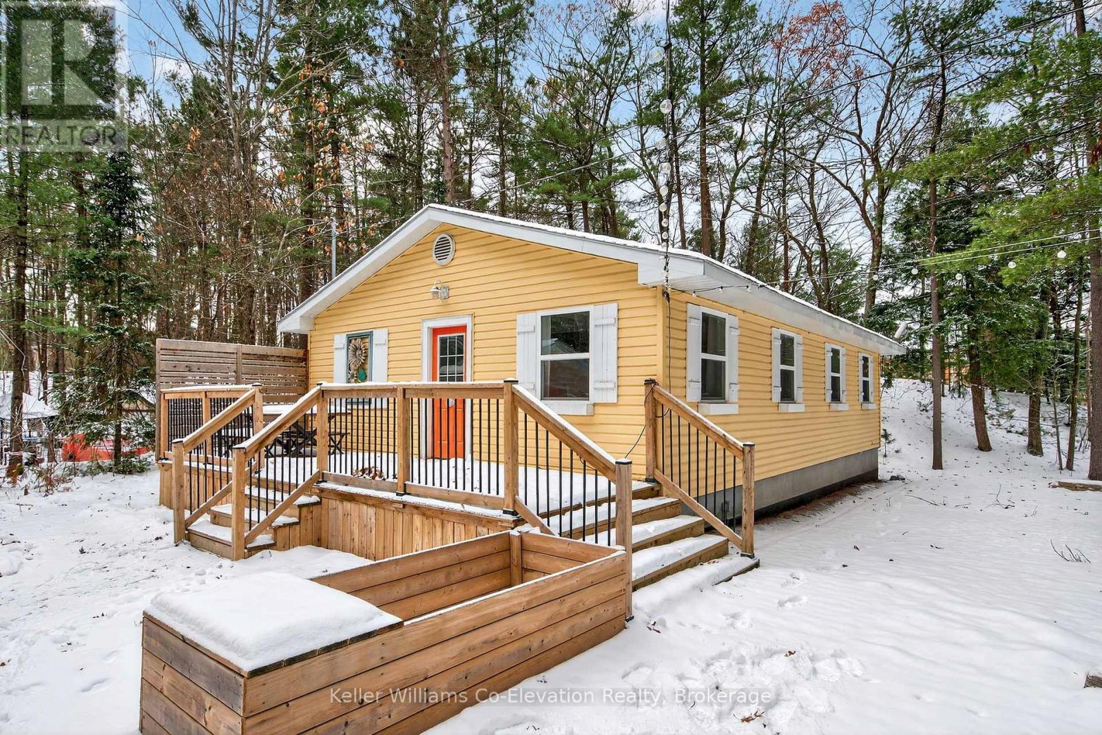 1326 Tiny Beaches Road N, Tiny, Ontario  L9M 0H3 - Photo 2 - S12602382