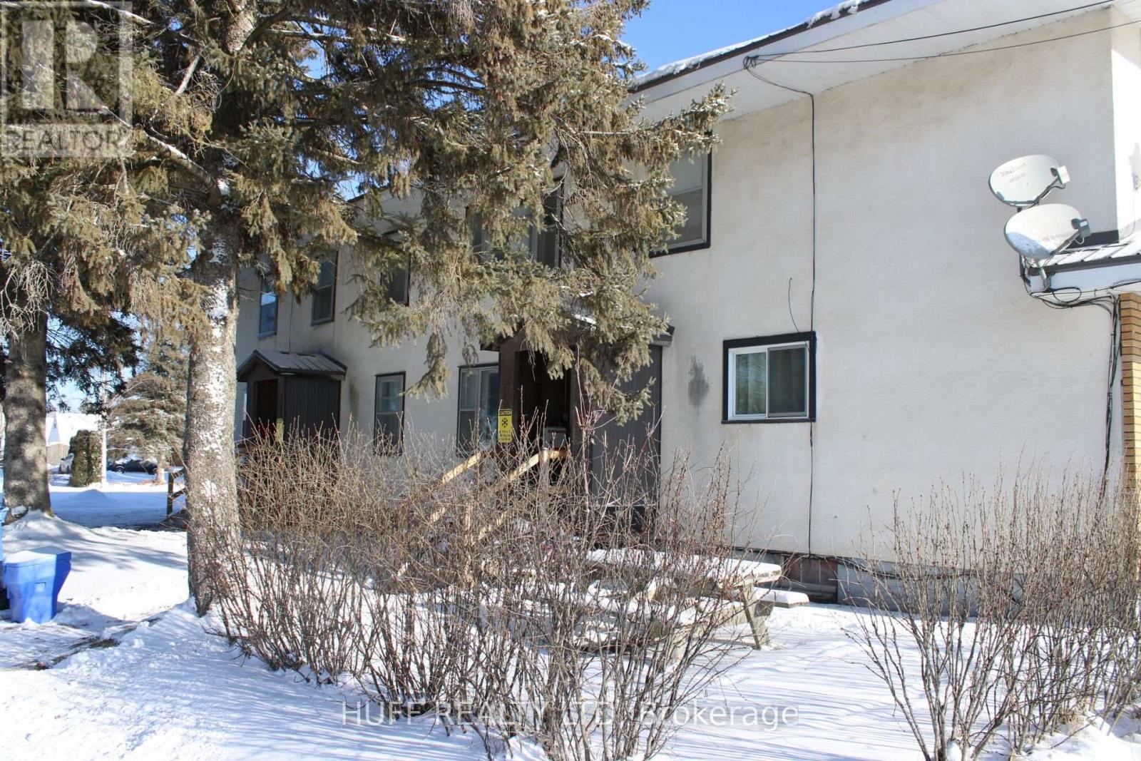 99 Fourth Avenue, Englehart, Ontario  P0J 1H0 - Photo 2 - T12345380