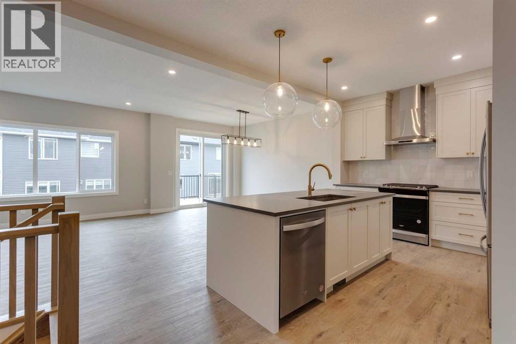 1478 Bayview Point Sw, Airdrie, Alberta  T4B 3N8 - Photo 8 - A2272597