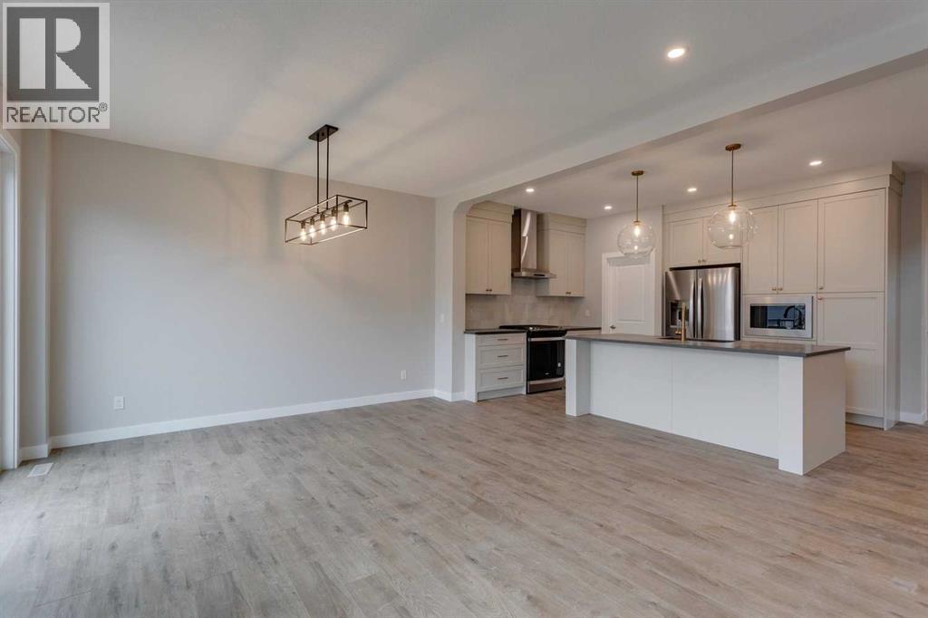 1478 Bayview Point Sw, Airdrie, Alberta  T4B 3N8 - Photo 15 - A2272597