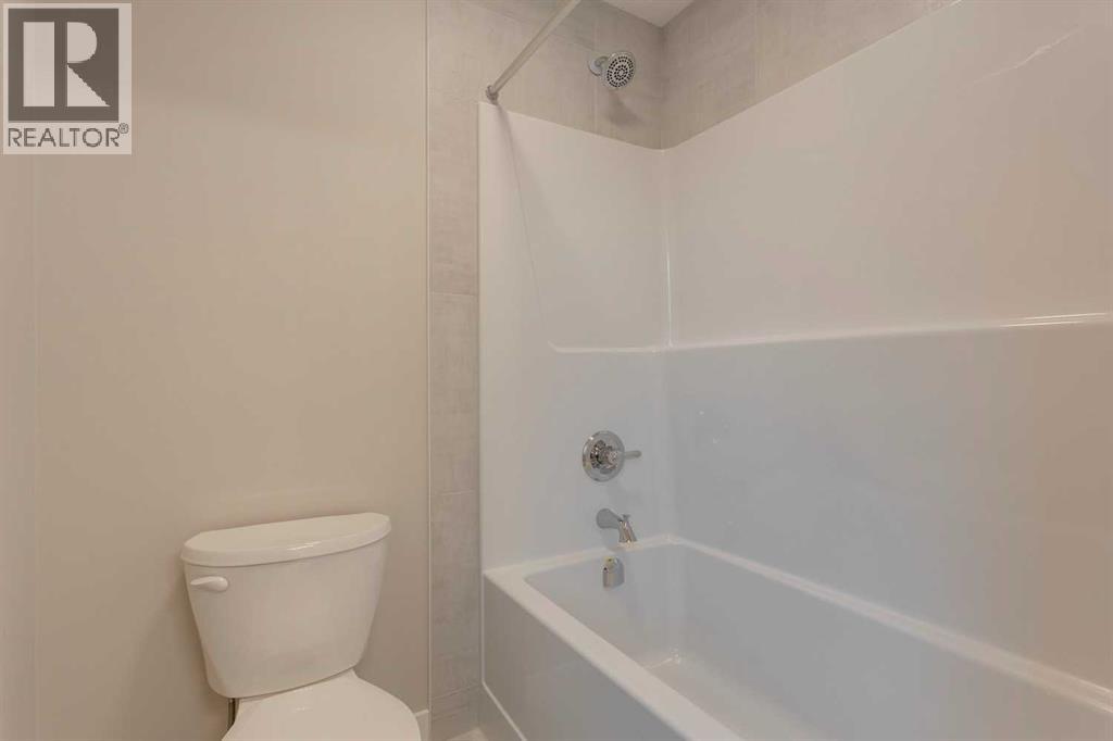 1478 Bayview Point Sw, Airdrie, Alberta  T4B 3N8 - Photo 29 - A2272597