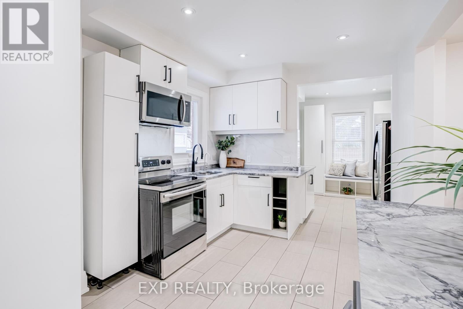 18 East 23rd Street, Hamilton, Ontario  L8V 2W6 - Photo 14 - X12602092