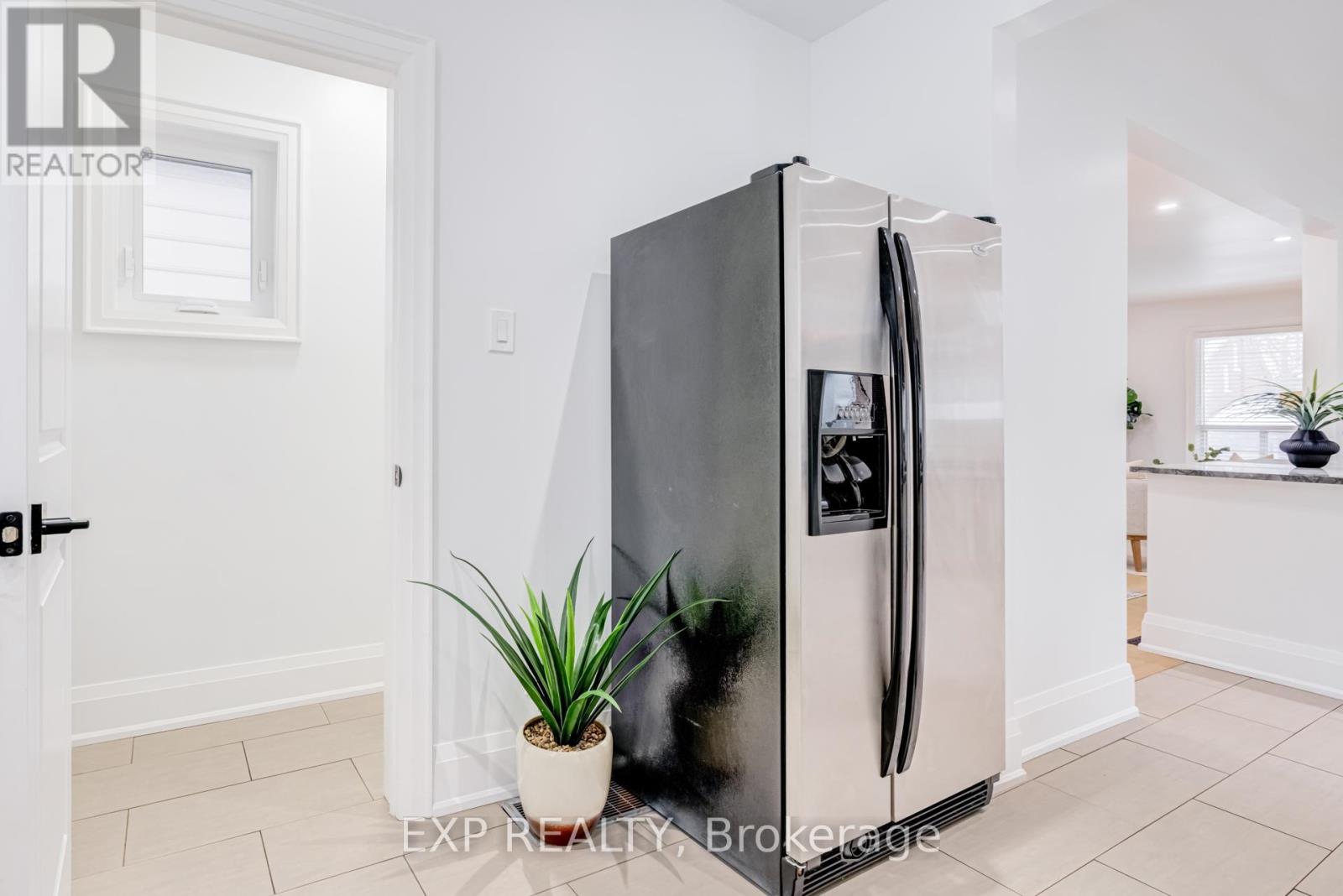 18 East 23rd Street, Hamilton, Ontario  L8V 2W6 - Photo 17 - X12602092