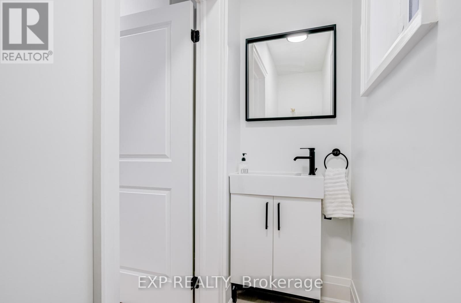 18 East 23rd Street, Hamilton, Ontario  L8V 2W6 - Photo 18 - X12602092