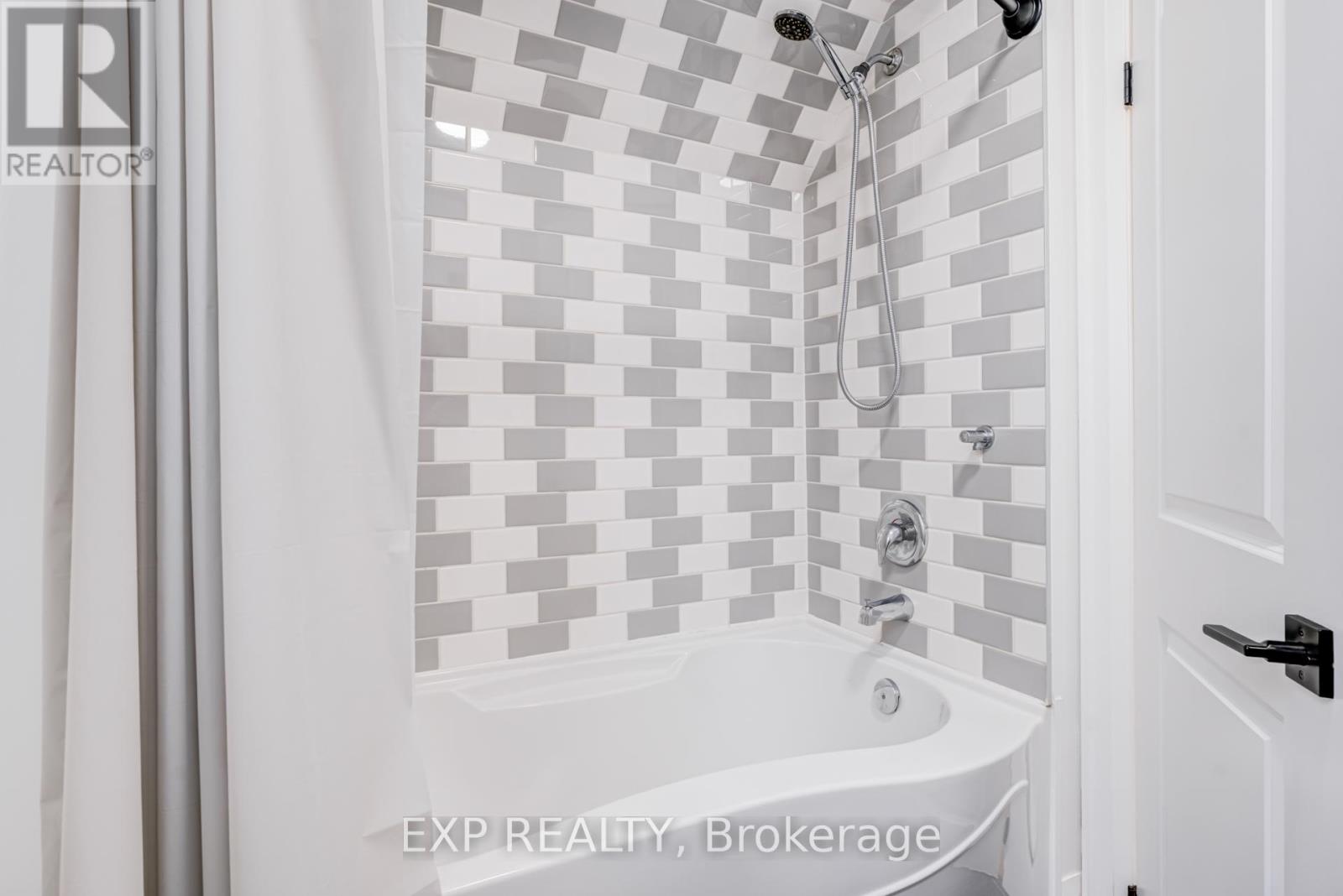 18 East 23rd Street, Hamilton, Ontario  L8V 2W6 - Photo 26 - X12602092