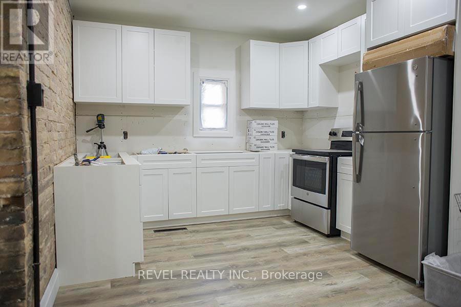 2 - 160 Darling Street, Brantford, Ontario  N3S 3W6 - Photo 5 - X12602108