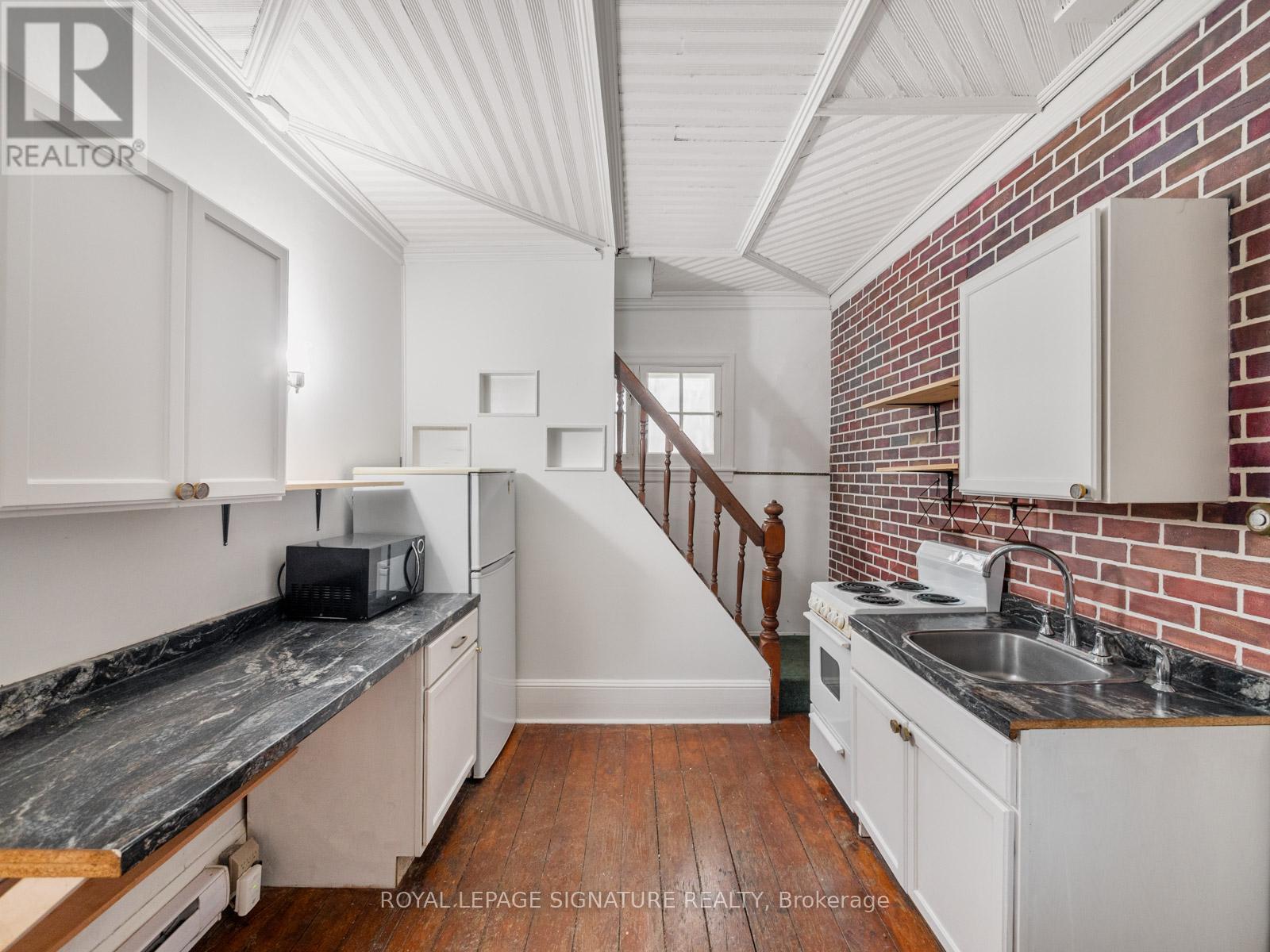 B - 265 College Street, Cobourg, Ontario  K9A 3V1 - Photo 11 - X12602130