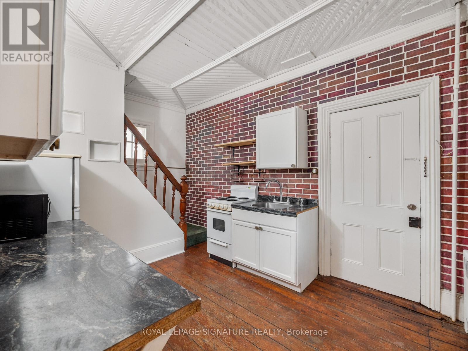 B - 265 College Street, Cobourg, Ontario  K9A 3V1 - Photo 12 - X12602130