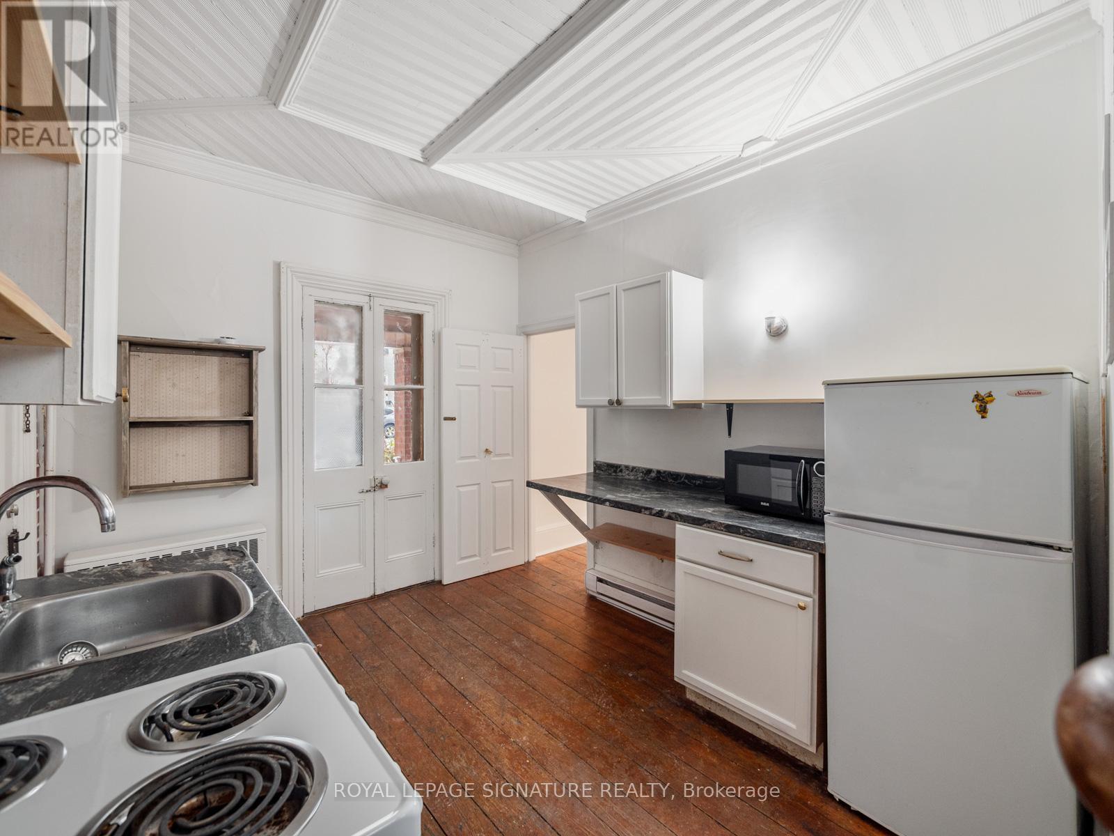 B - 265 College Street, Cobourg, Ontario  K9A 3V1 - Photo 13 - X12602130