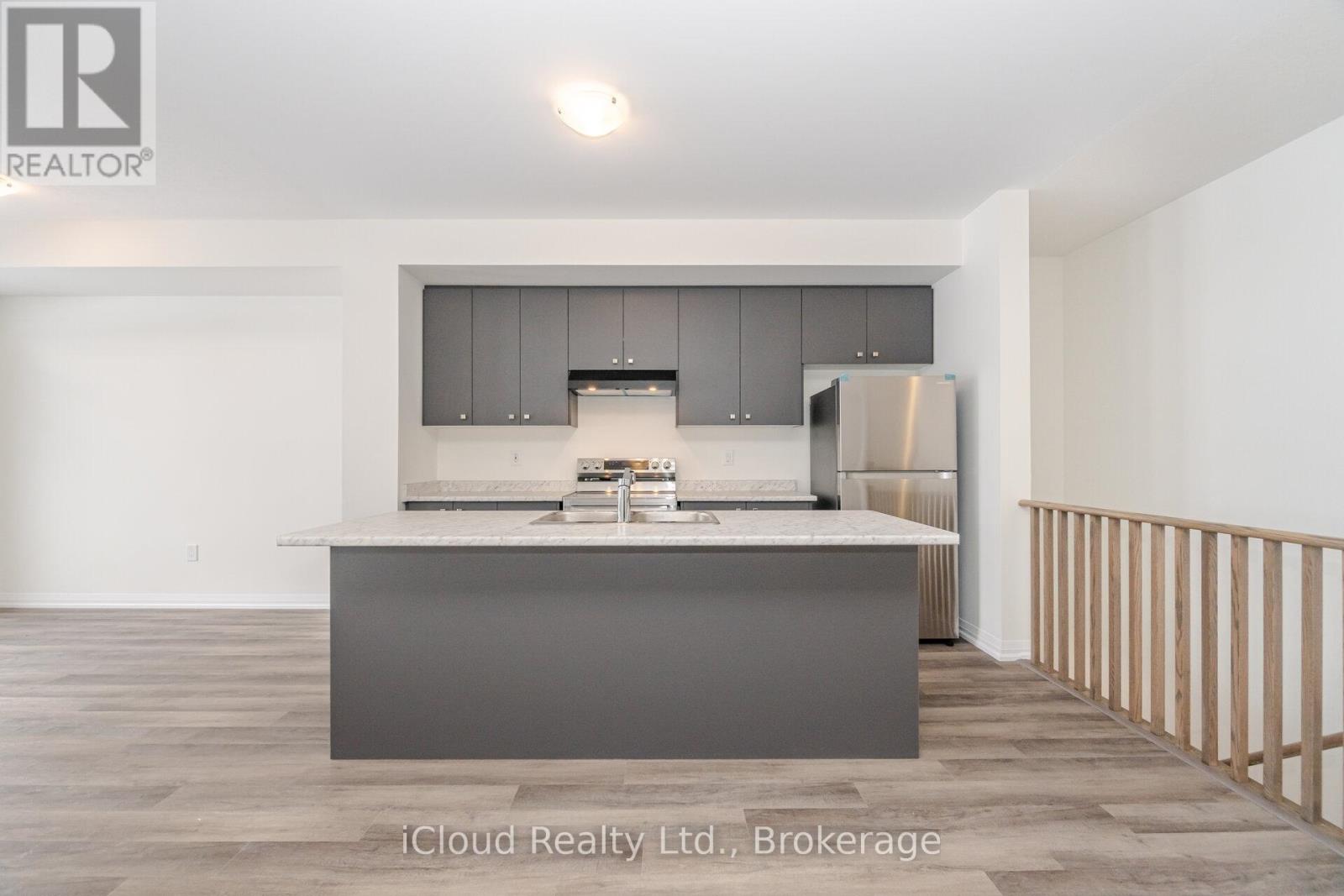 53 Stanley Avenue, Haldimand, Ontario  N3W 0J5 - Photo 13 - X12602140