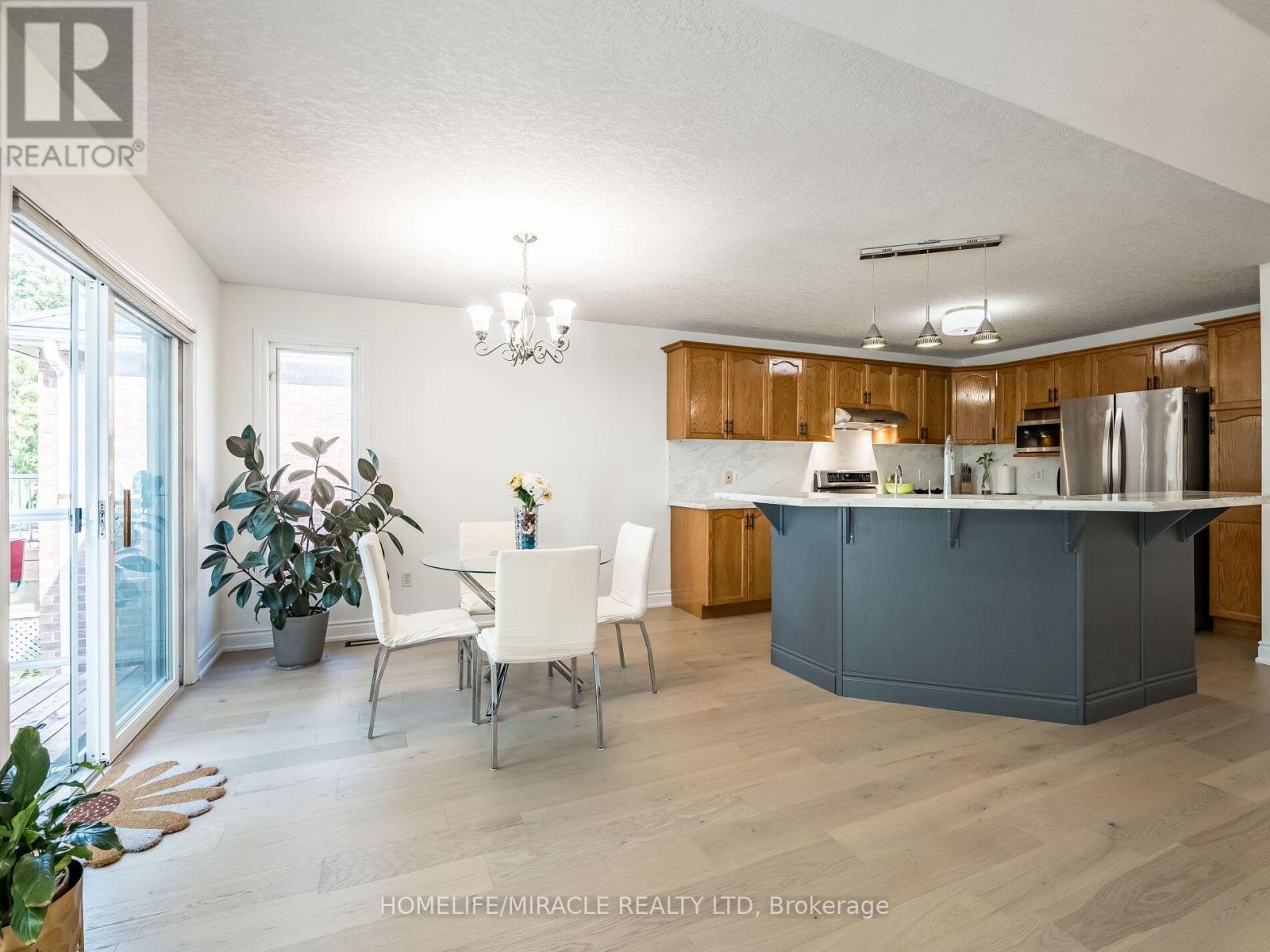 678 Salzburg Drive, Waterloo, Ontario  N2V 2N8 - Photo 16 - X12602228