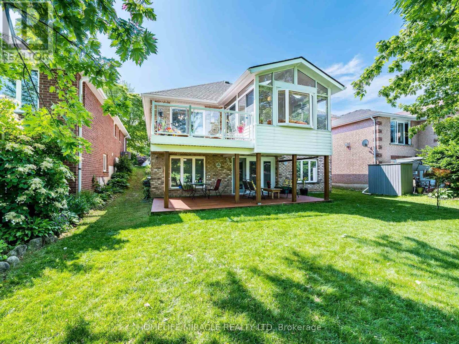 678 Salzburg Drive, Waterloo, Ontario  N2V 2N8 - Photo 40 - X12602228