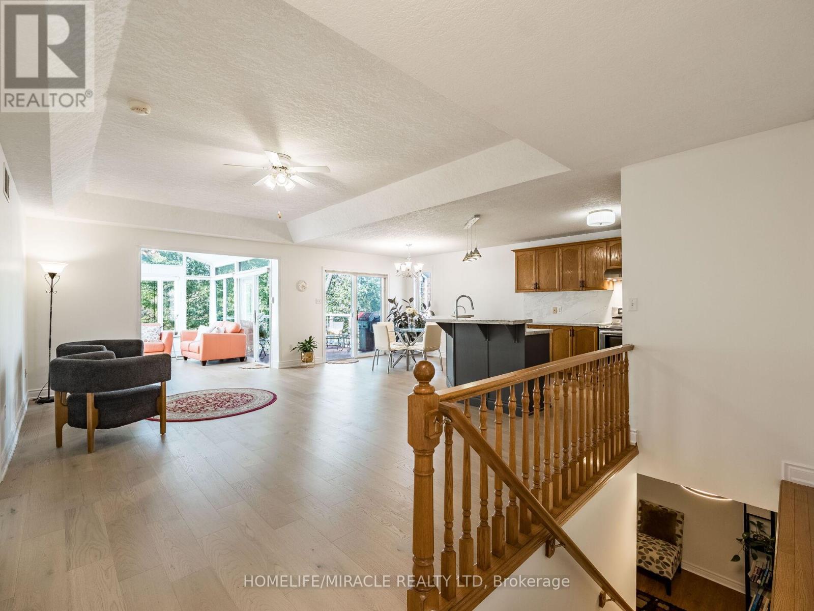 678 Salzburg Drive, Waterloo, Ontario  N2V 2N8 - Photo 9 - X12602228