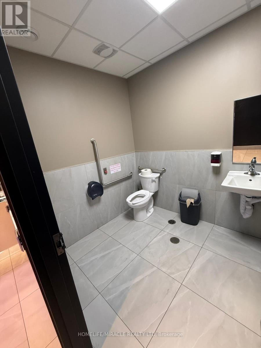 303 - 325 Maxbecker Drive, Waterloo, Ontario  N2E 4H5 - Photo 6 - X12602256