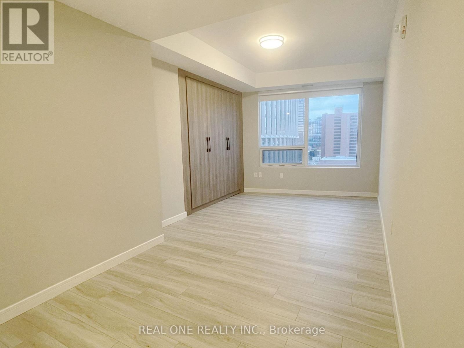 1404 - 20 George Street, Hamilton, Ontario  L8P 0C4 - Photo 15 - X12602264