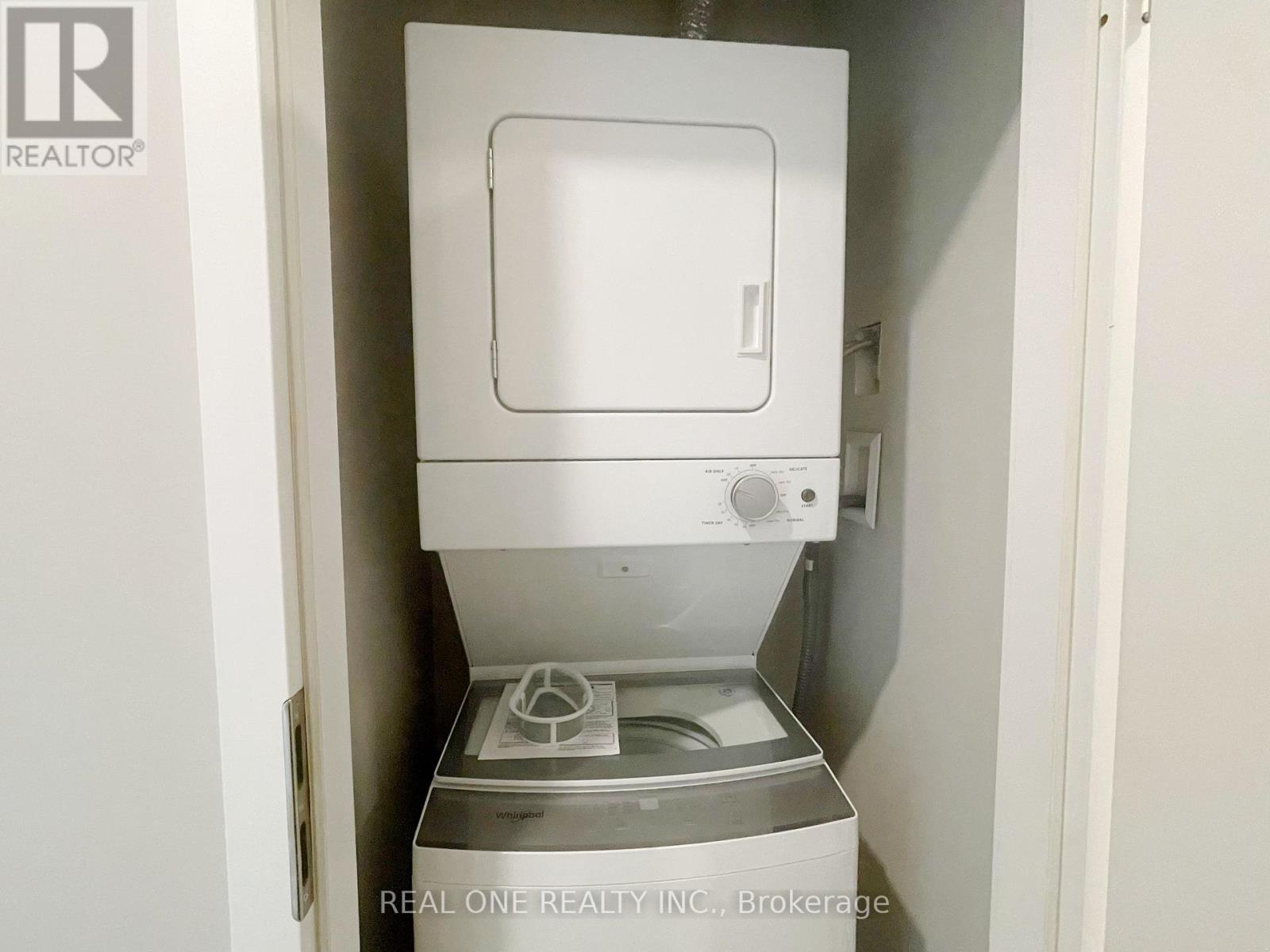 1404 - 20 George Street, Hamilton, Ontario  L8P 0C4 - Photo 21 - X12602264