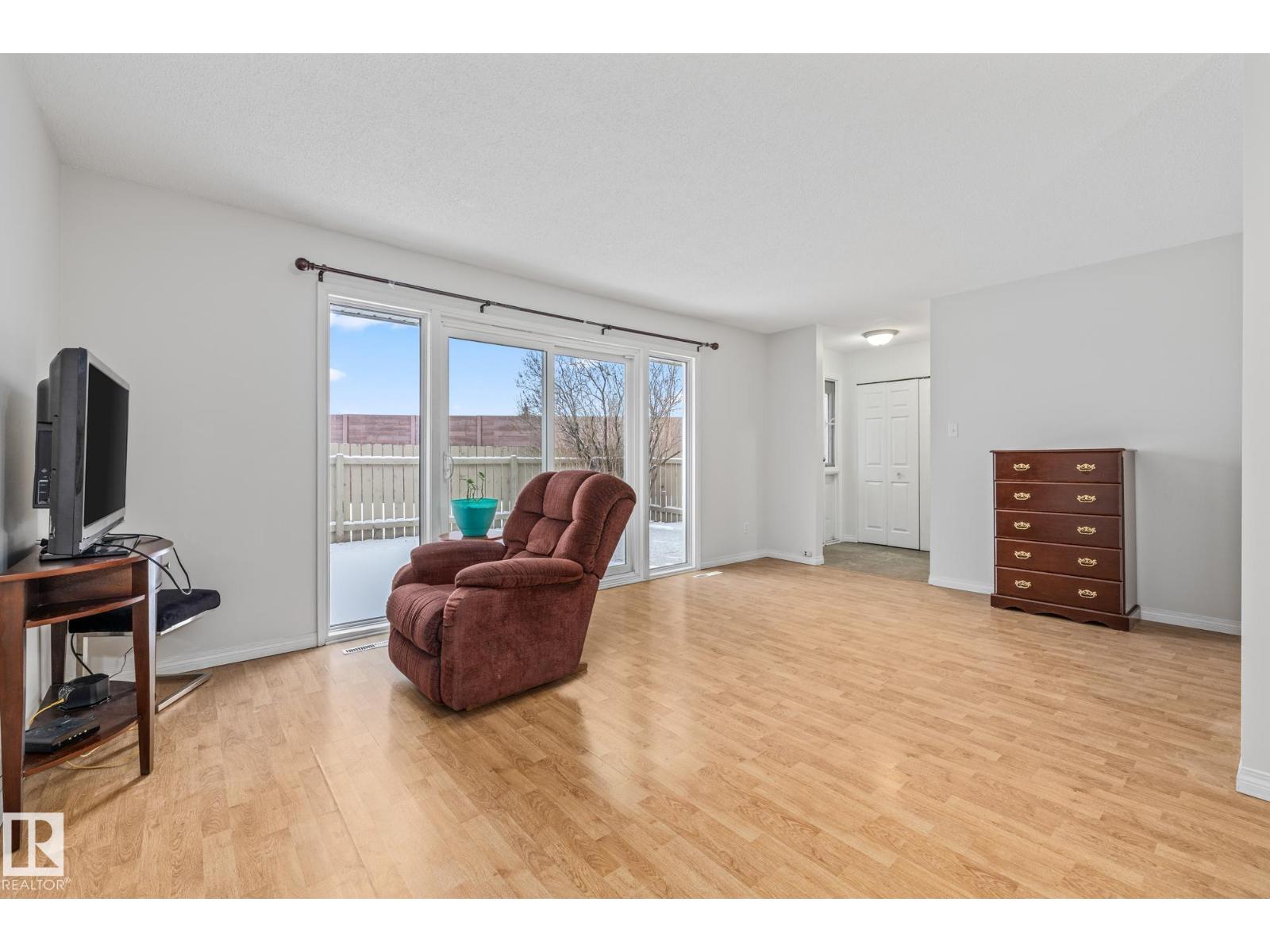 145b Royal Rd Nw, Edmonton, Alberta  T6J 2E7 - Photo 11 - E4467429