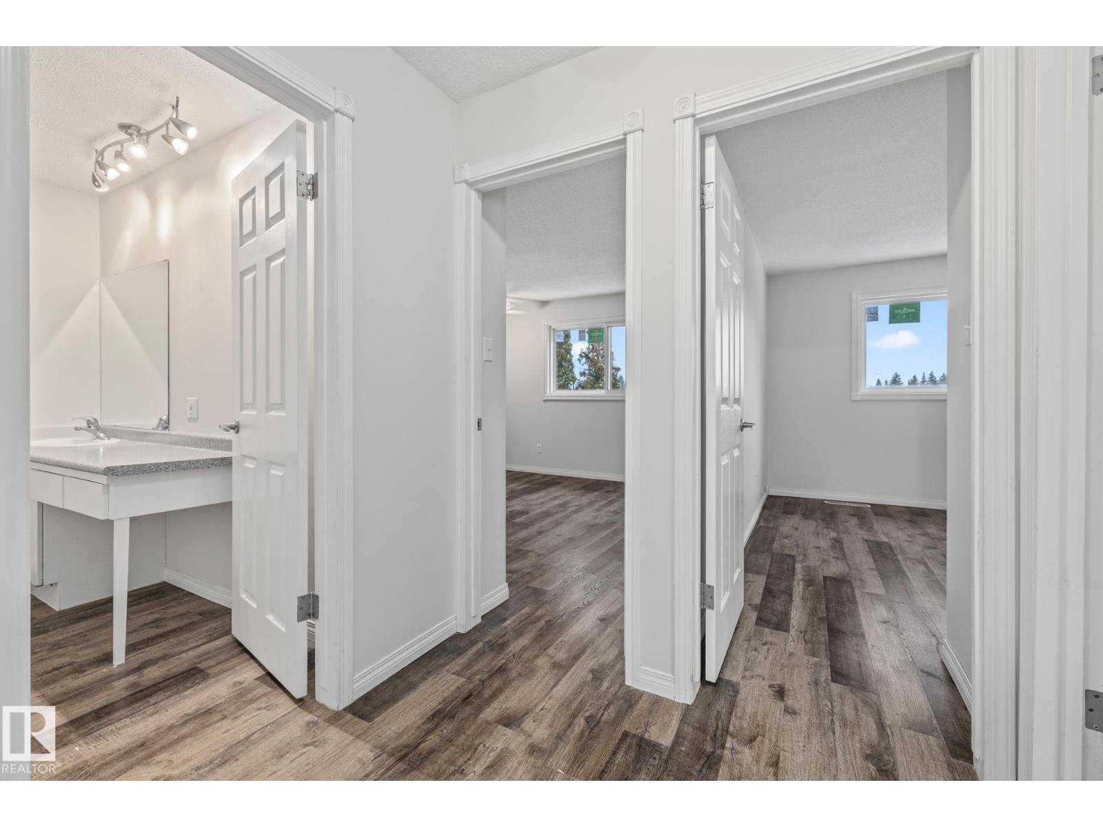 145b Royal Rd Nw, Edmonton, Alberta  T6J 2E7 - Photo 16 - E4467429