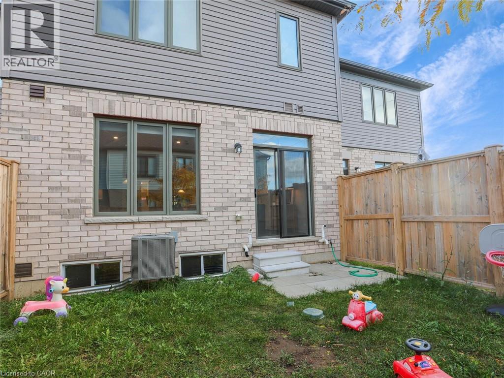 166 Deerpath Drive Unit# 100, Guelph, Ontario N1K 0E2 - Photo 45 - 40792405