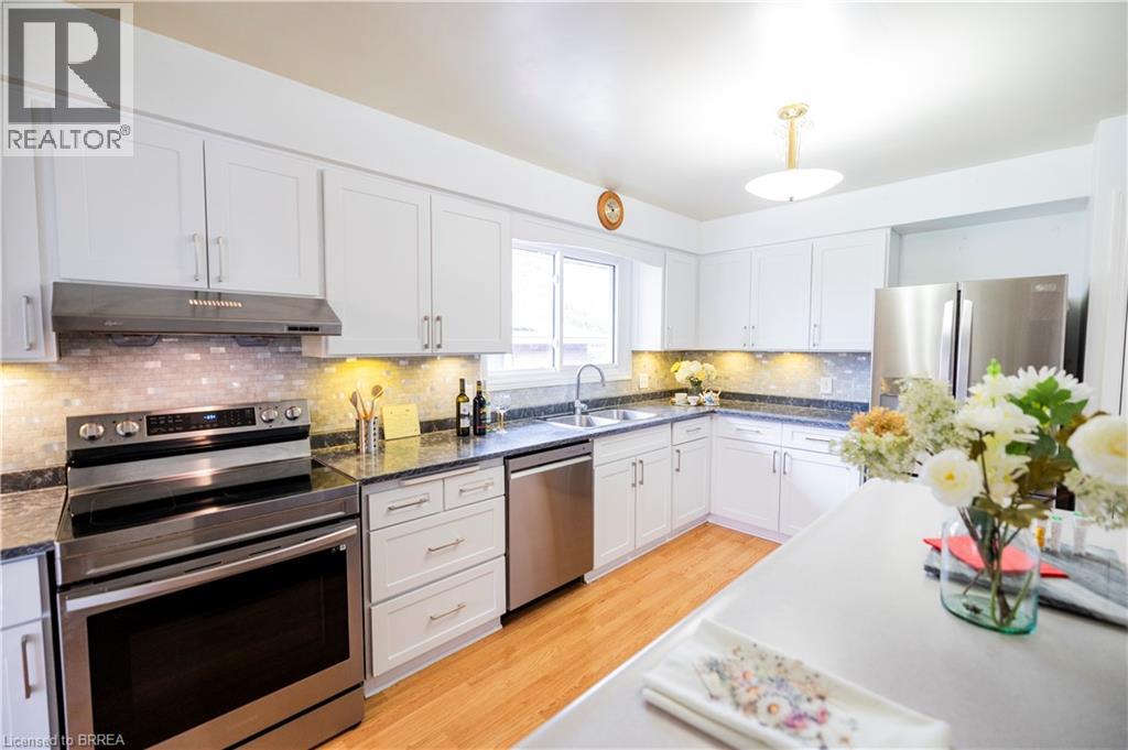 18 Old Farm Road, Brantford, Ontario N3R 6P5 - Photo 12 - 40780407