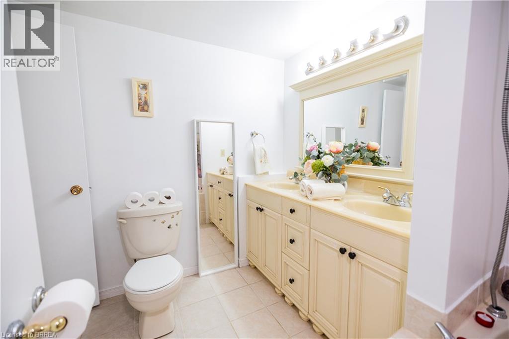 18 Old Farm Road, Brantford, Ontario N3R 6P5 - Photo 26 - 40780407