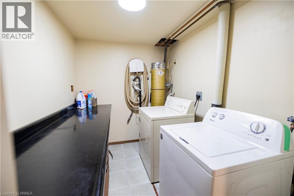 18 Old Farm Road, Brantford, Ontario N3R 6P5 - Photo 34 - 40780407