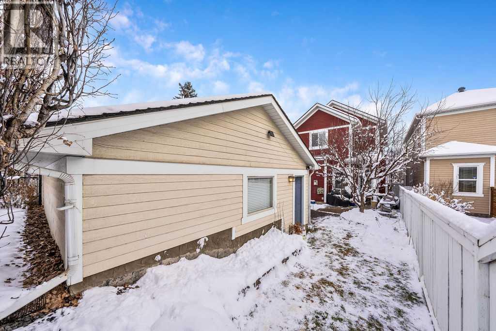 78 Ypres Green Sw, Calgary, Alberta  T2T 6M1 - Photo 34 - A2272935