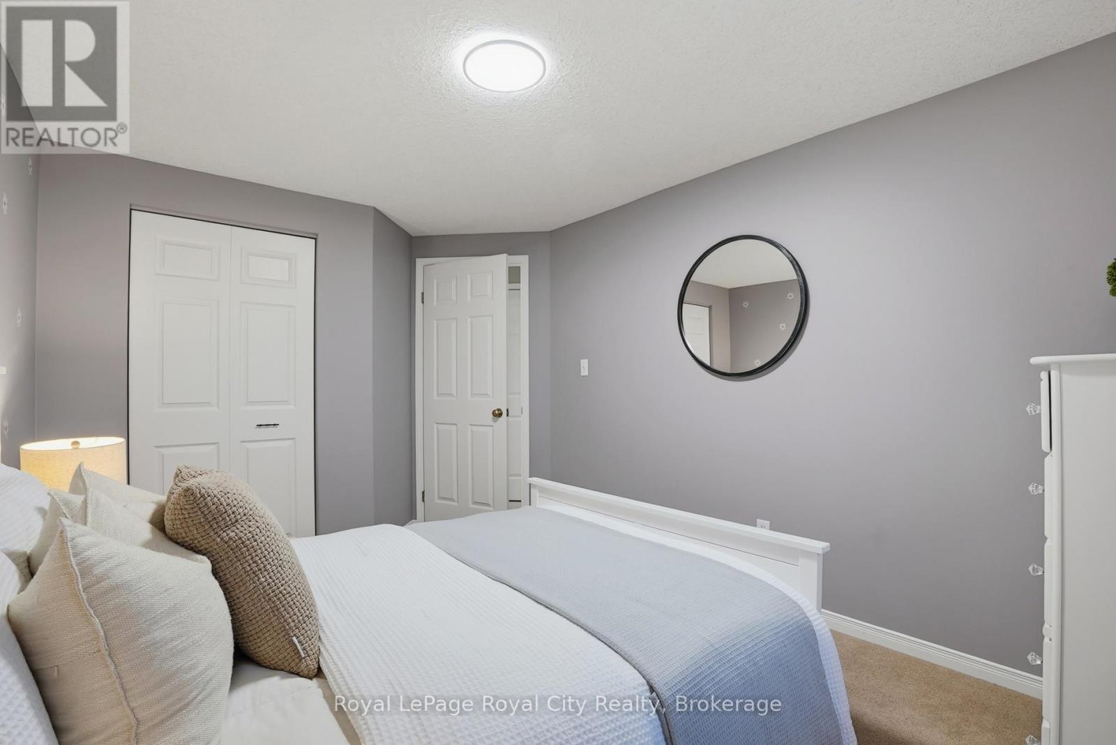 77 Severn Drive, Guelph, Ontario N1E 7L2 - Photo 16 - X12601652