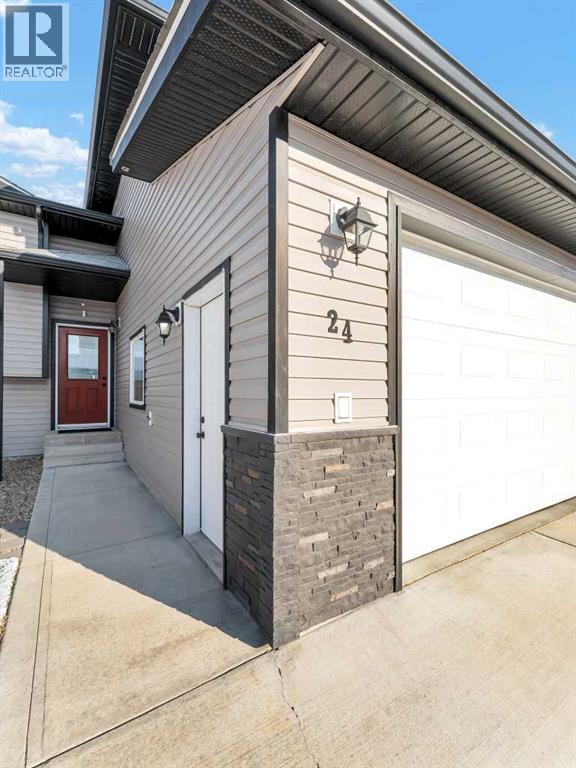 24 Upland Place W, Brooks, Alberta  T1R 1M9 - Photo 3 - A2273361