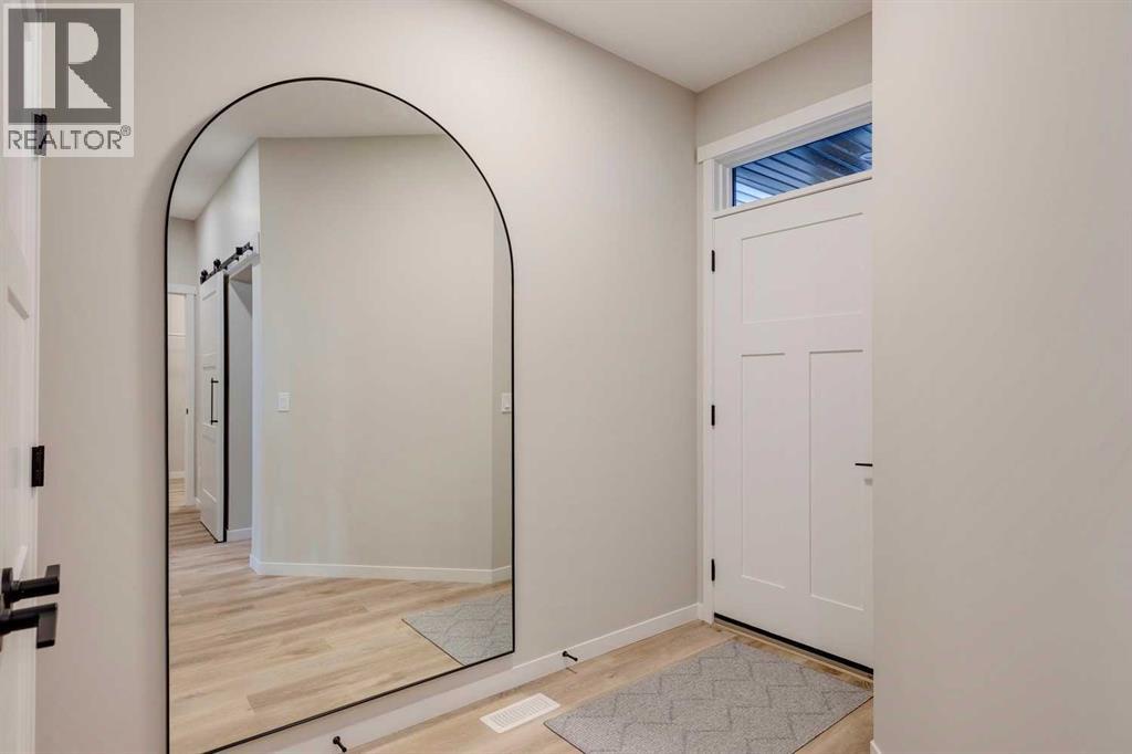 16 Heirloom Drive Se, Calgary, Alberta  T3S 0H3 - Photo 4 - A2267914