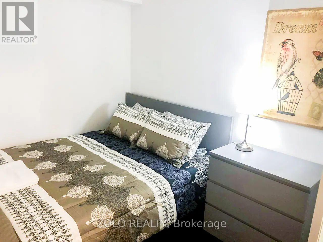 2701 - 386 Yonge Street, Toronto, Ontario  M5B 0A5 - Photo 4 - C12602358