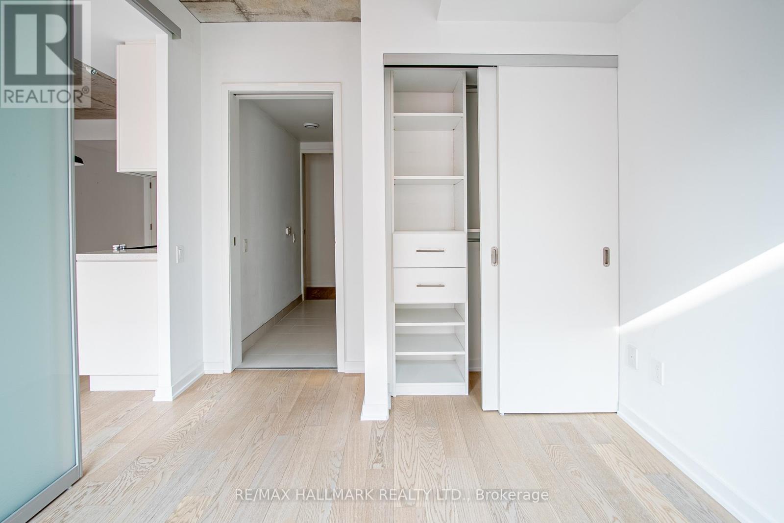 513 - 60 Colborne Avenue, Toronto, Ontario  M5E 0B7 - Photo 9 - C12602360