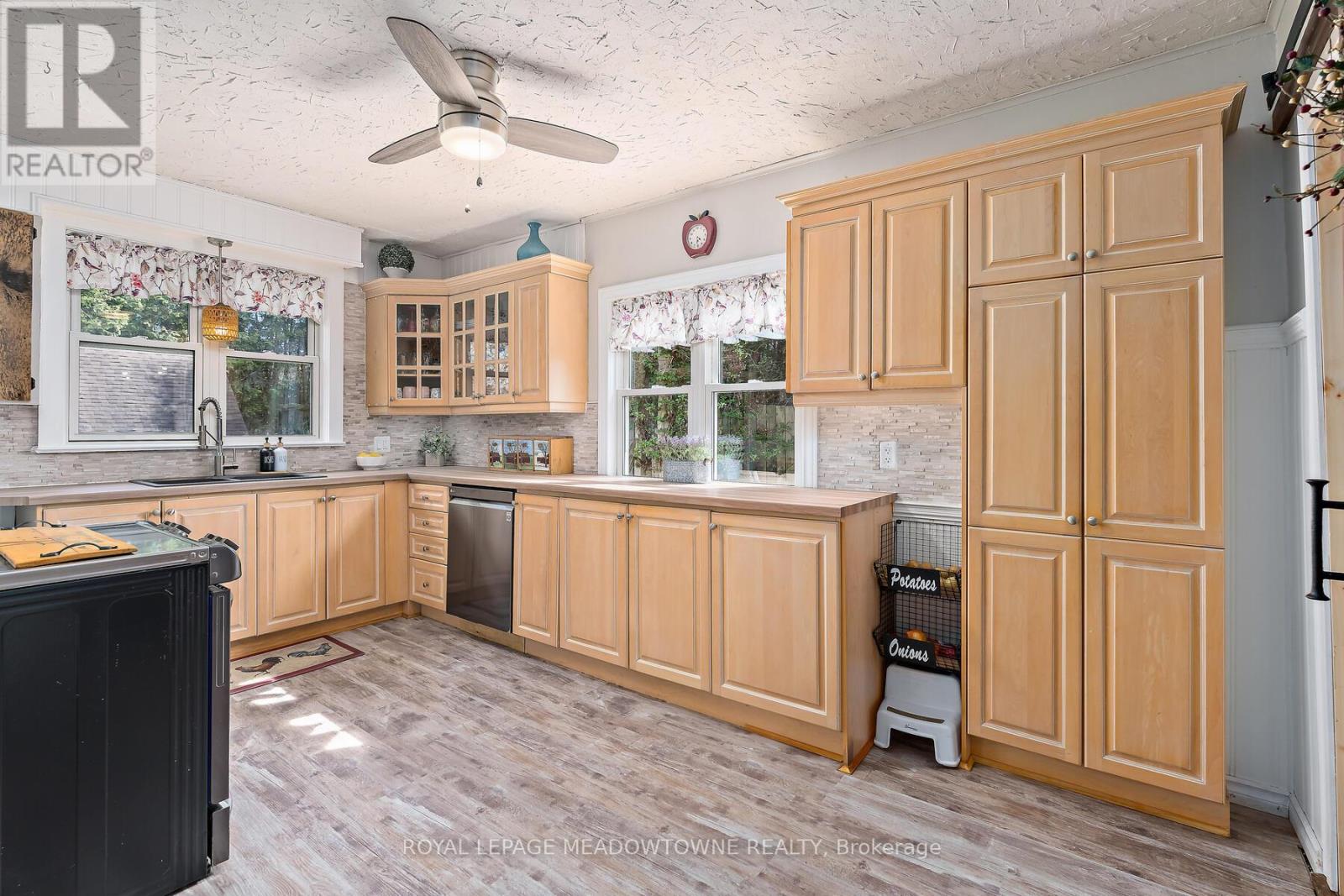 9201 24 Side Road, Erin, Ontario  N0B 1Z0 - Photo 15 - X12598556