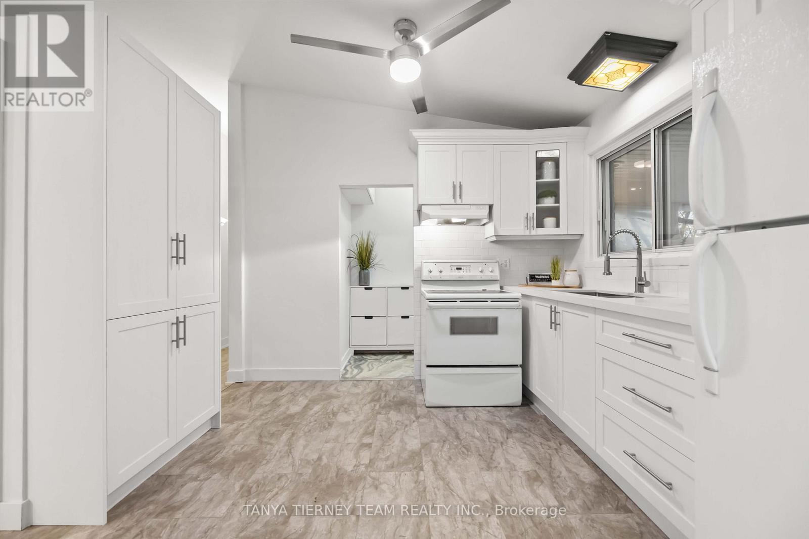 929 Masson Street, Oshawa, Ontario  L1G 5B3 - Photo 12 - E12602298