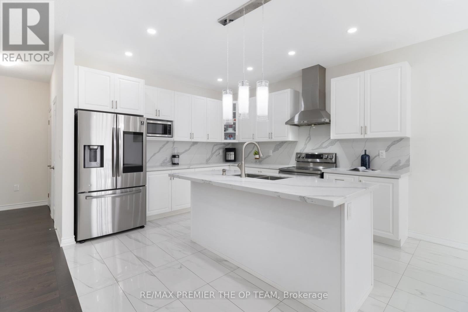 1941 Don White Court, Oshawa, Ontario L1K 1A1 - Photo 16 - E12602324